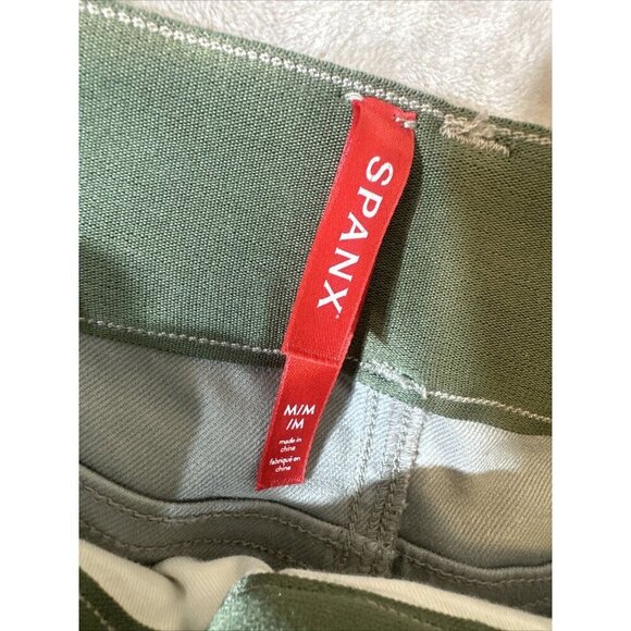 Women’s Spanx Cargo Style Camo Pants Gray Medium - Picture 8 of 11